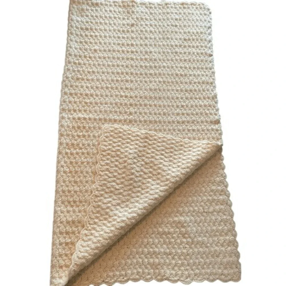 Handmade Crochet Baby Blanket‎ Cream Popcorn Bobble Stitch Scalloped Edge Ivory